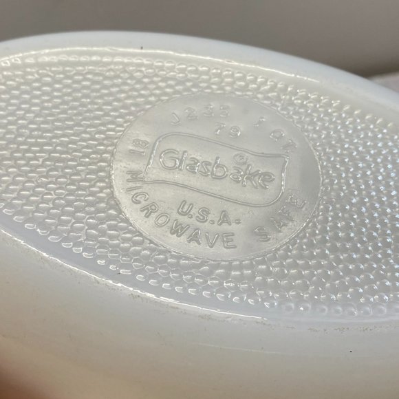 Vintage Glasbake Casserole Dish, Microwave Safe, Floral Design, Oval Shape - Picture 3 of 6